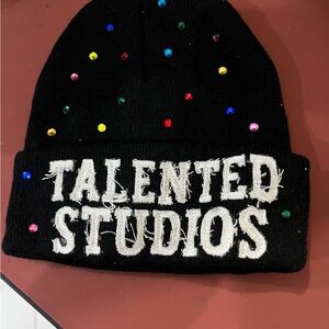 TALENTED STUDIOS BEANIE